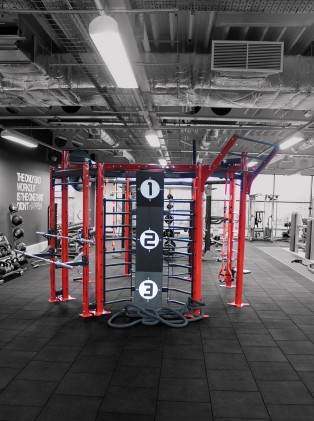 Ignite Rig - Full Length Monkey Bar Run, Pull Up Bar, PunchBag Fixing Point, Side Ladders x 2