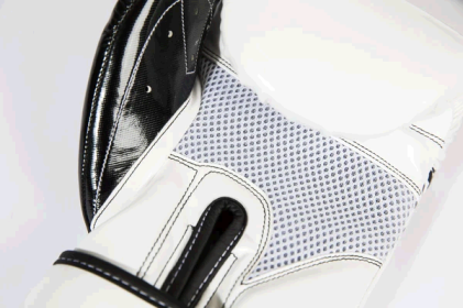 Hatton PU CoolFlow Fitness Glove (pair) White 10oz